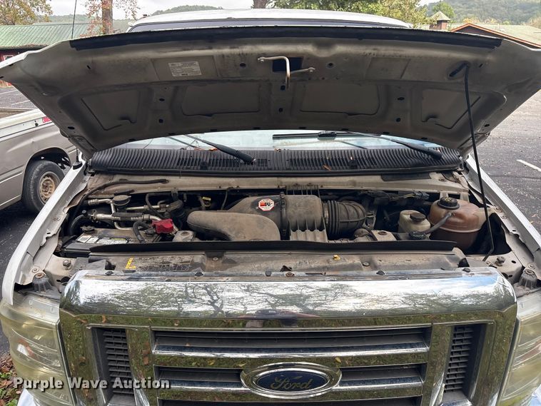 image for item EH7514 2010 Ford E350 van