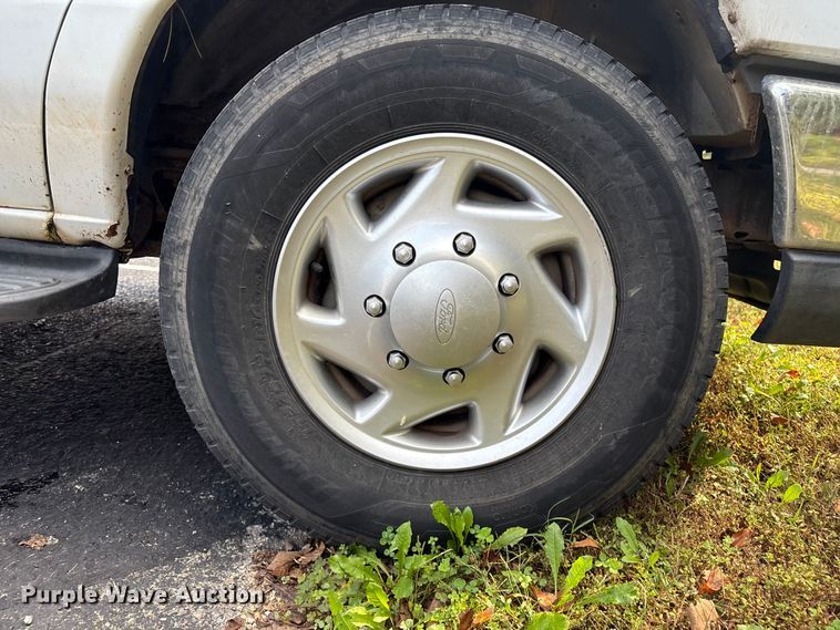 image for item EH7514 2010 Ford E350 van