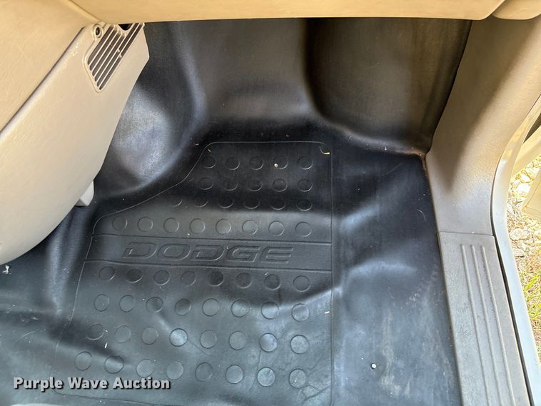 image for item EH7527 2003 Dodge Grand Caravan van