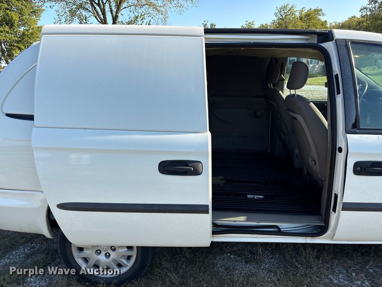 image for item EH7527 2003 Dodge Grand Caravan van