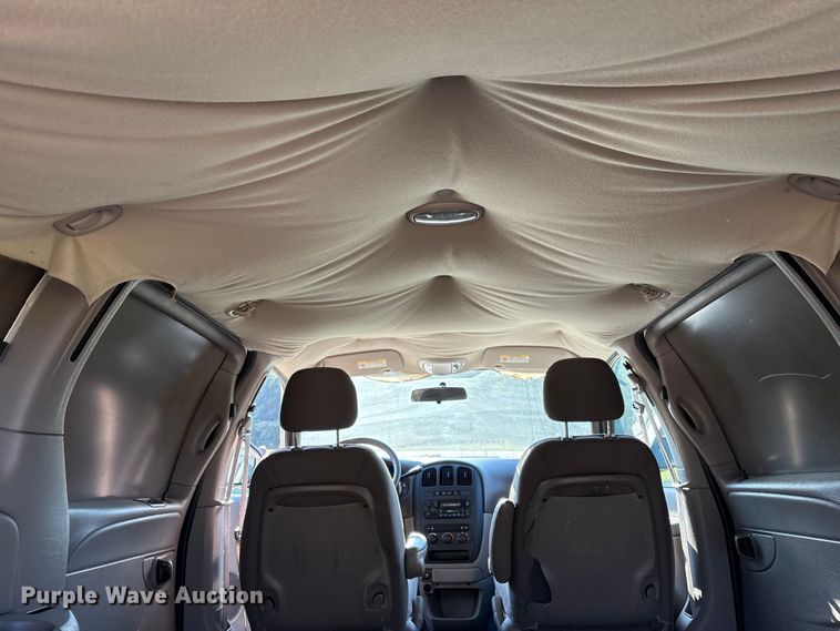 image for item EH7527 2003 Dodge Grand Caravan van