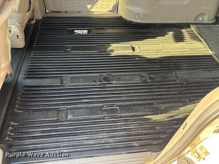 image for item EH7527 2003 Dodge Grand Caravan van