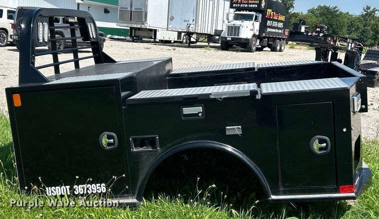 image for item EK8397 CM TM-02975742DLX utility bed