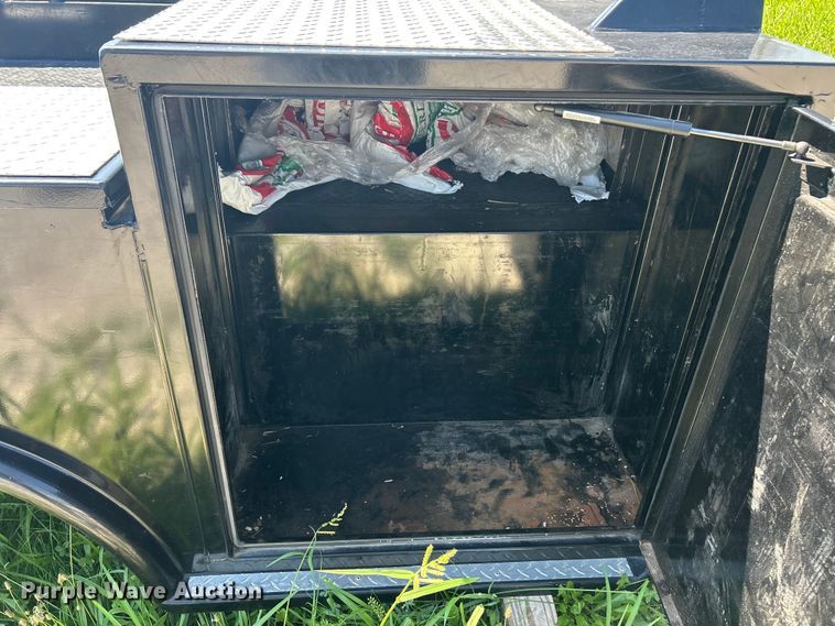 image for item EK8397 CM TM-02975742DLX utility bed