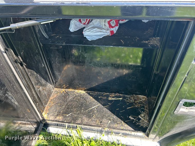 image for item EK8397 CM TM-02975742DLX utility bed