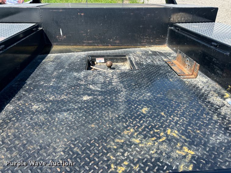 image for item EK8397 CM TM-02975742DLX utility bed