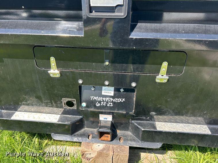 image for item EK8397 CM TM-02975742DLX utility bed