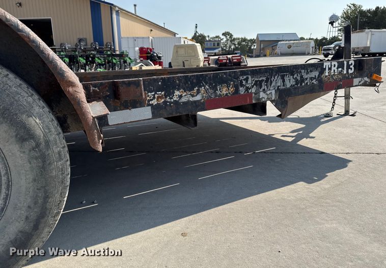 image for item EM2351 2002 Cronkite Ind 2600EWSA utility trailer