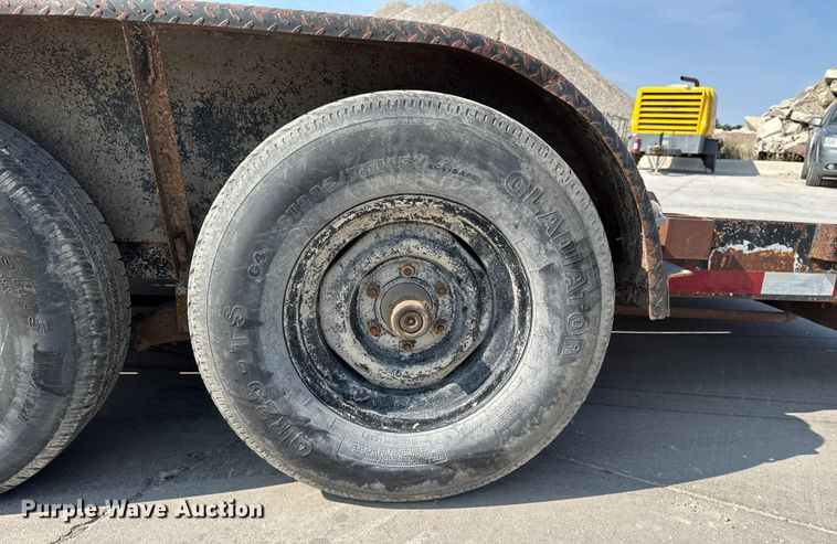 image for item EM2351 2002 Cronkite Ind 2600EWSA utility trailer