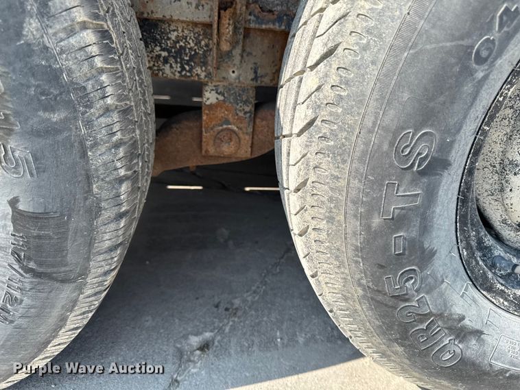 image for item EM2351 2002 Cronkite Ind 2600EWSA utility trailer