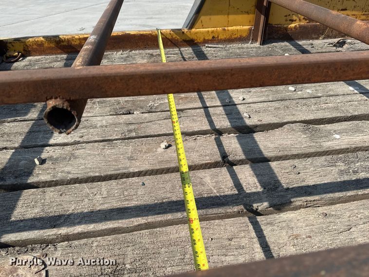 image for item EM2352 1989 Redi Haul  utility trailer