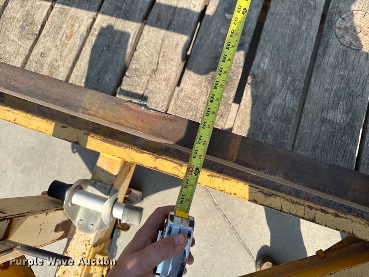 image for item EM2352 1989 Redi Haul  utility trailer