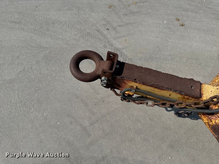 image for item EM2352 1989 Redi Haul  utility trailer