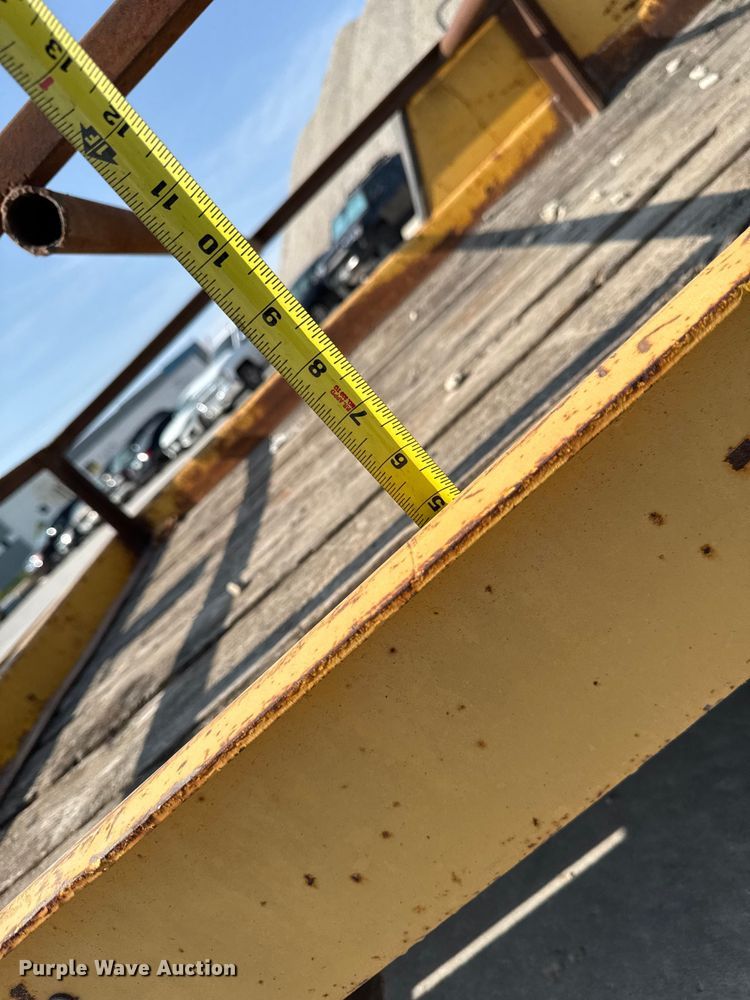 image for item EM2352 1989 Redi Haul  utility trailer