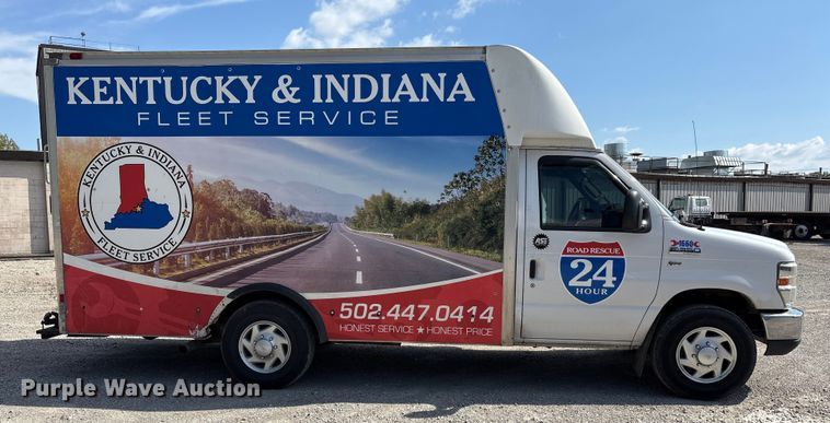 image for item EM6067 2015 Ford E350 Super Duty box truck