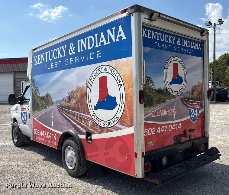 image for item EM6067 2015 Ford E350 Super Duty box truck