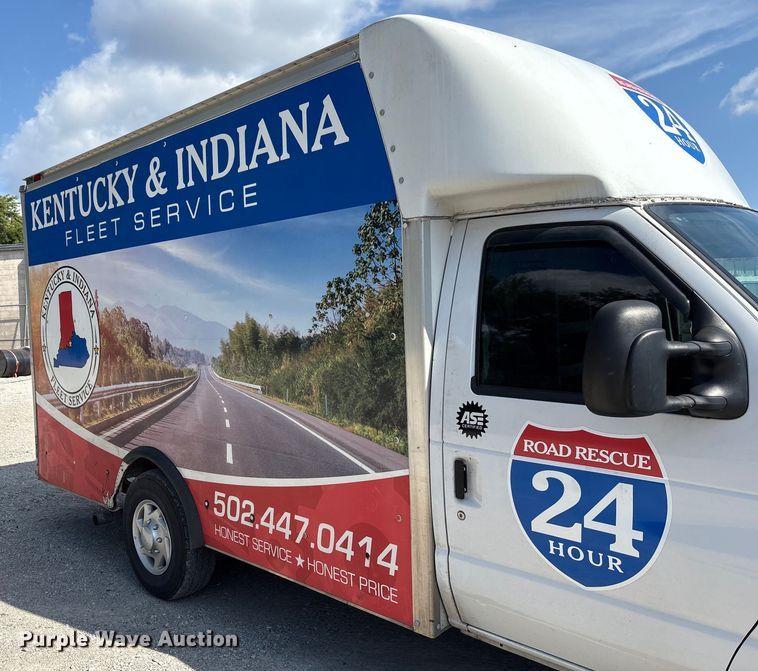 image for item EM6067 2015 Ford E350 Super Duty box truck
