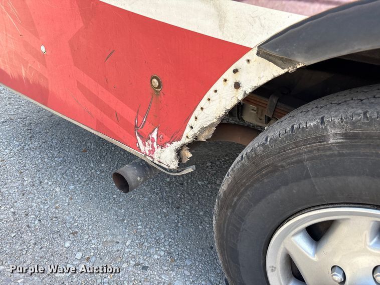 image for item EM6067 2015 Ford E350 Super Duty box truck