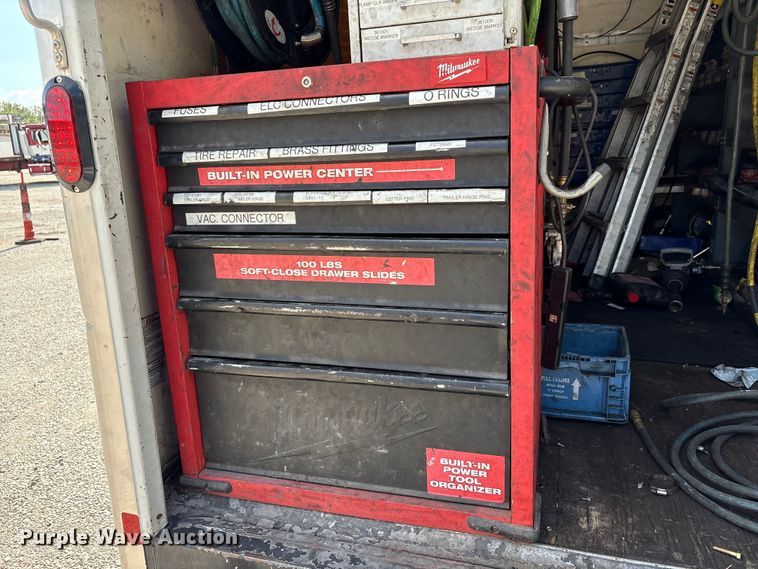 image for item EM6067 2015 Ford E350 Super Duty box truck