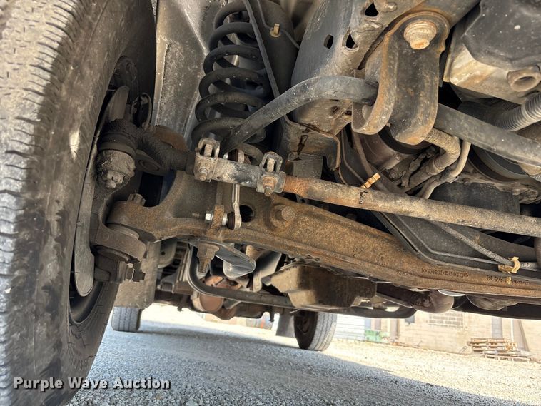 image for item EM6067 2015 Ford E350 Super Duty box truck