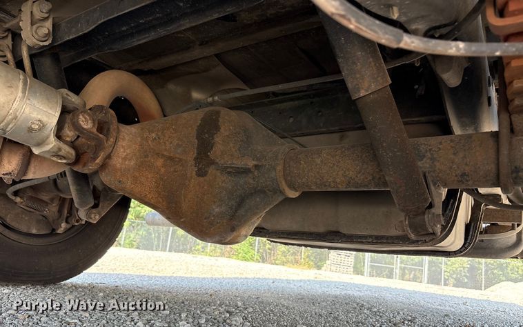 image for item EM6067 2015 Ford E350 Super Duty box truck