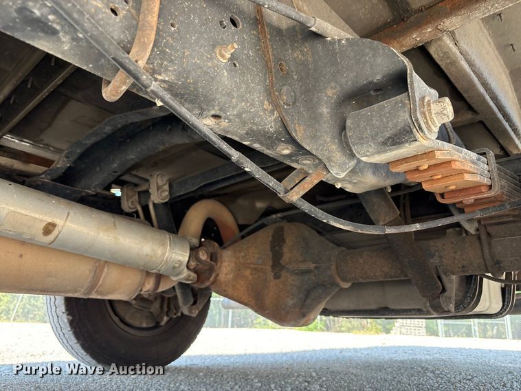 image for item EM6067 2015 Ford E350 Super Duty box truck