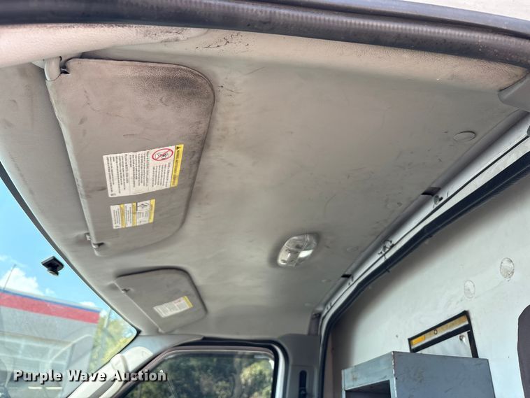 image for item EM6067 2015 Ford E350 Super Duty box truck