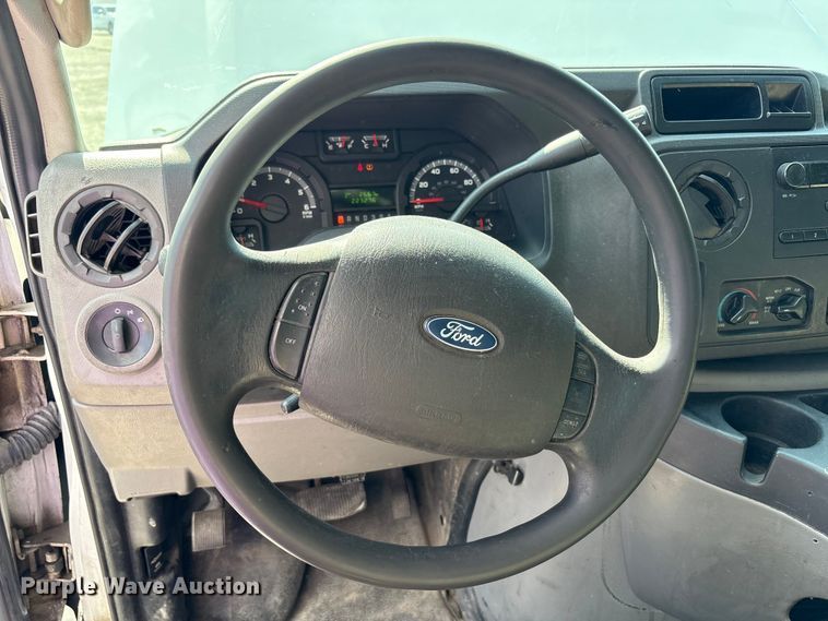 image for item EM6067 2015 Ford E350 Super Duty box truck