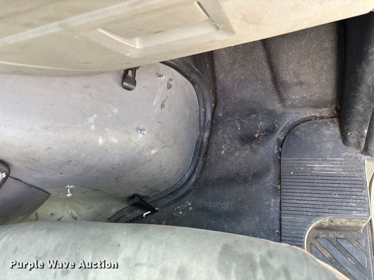 image for item EM6067 2015 Ford E350 Super Duty box truck