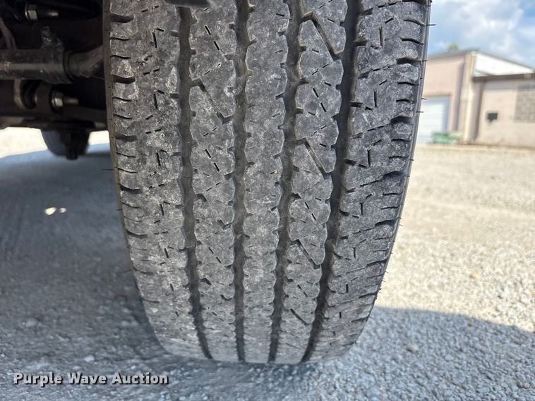 image for item EM6067 2015 Ford E350 Super Duty box truck