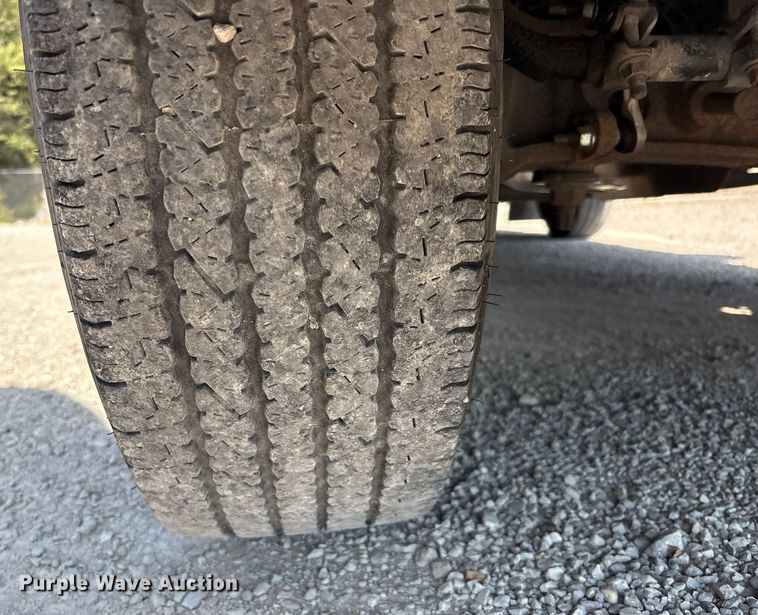 image for item EM6067 2015 Ford E350 Super Duty box truck