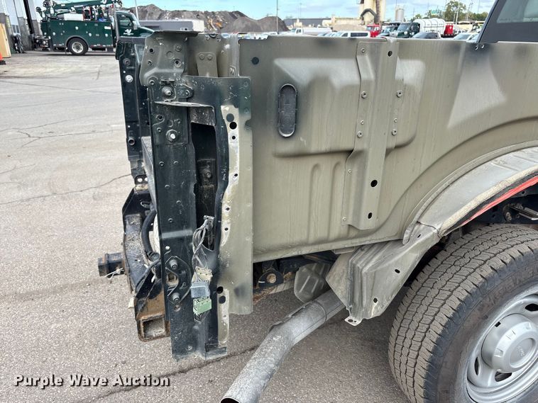 image for item EM6092 2017 Ford F350 Super Duty pickup truck