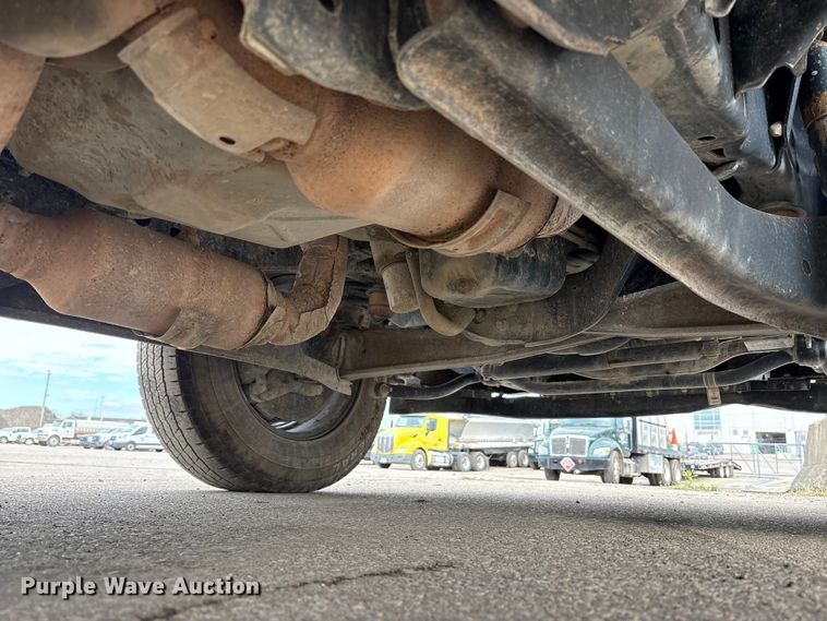 image for item EM6092 2017 Ford F350 Super Duty pickup truck