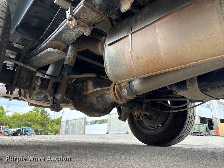 image for item EM6092 2017 Ford F350 Super Duty pickup truck