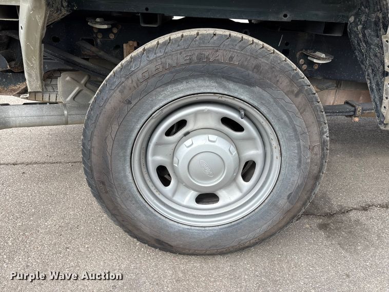 image for item EM6092 2017 Ford F350 Super Duty pickup truck