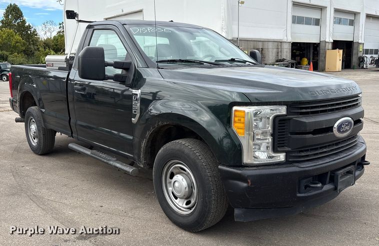 image for item EM6093 2017 Ford F250 Super Duty pickup truck