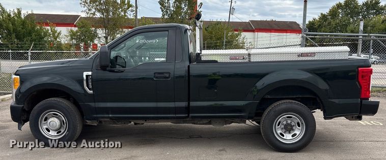 image for item EM6093 2017 Ford F250 Super Duty pickup truck
