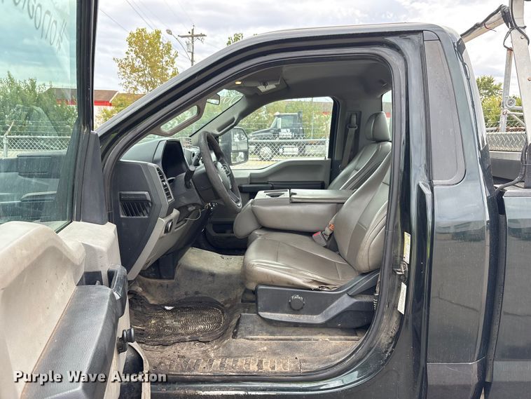 image for item EM6093 2017 Ford F250 Super Duty pickup truck