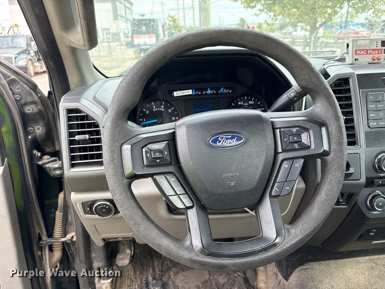 image for item EM6093 2017 Ford F250 Super Duty pickup truck