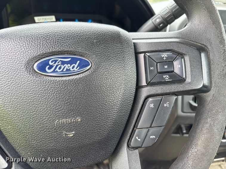 image for item EM6093 2017 Ford F250 Super Duty pickup truck