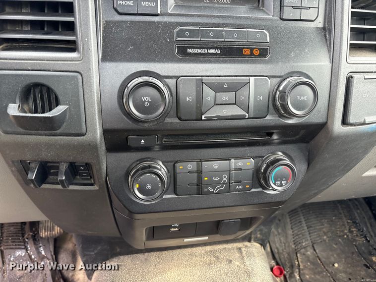 image for item EM6093 2017 Ford F250 Super Duty pickup truck