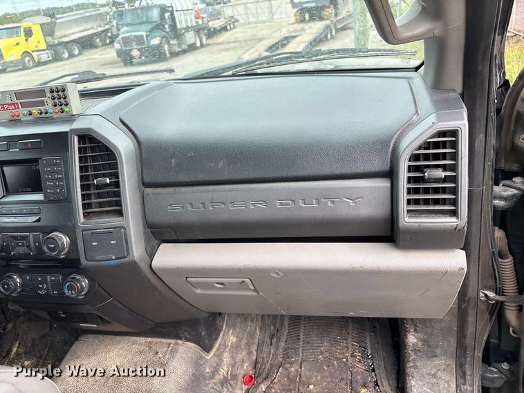 image for item EM6093 2017 Ford F250 Super Duty pickup truck