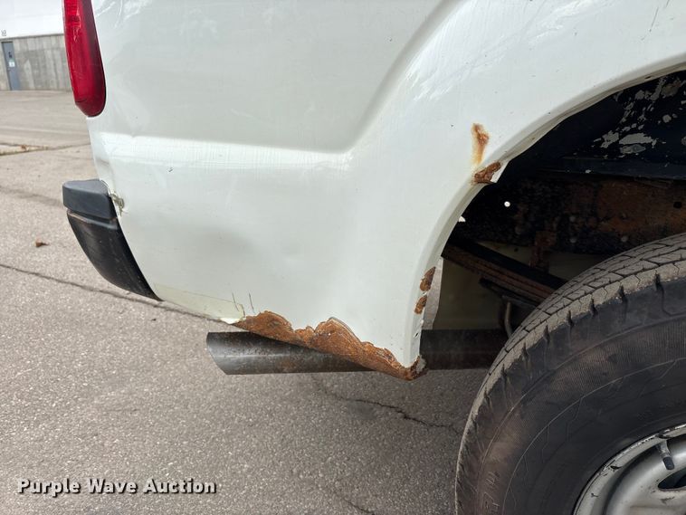 image for item EM6094 2012 Ford F250 Super Duty pickup truck