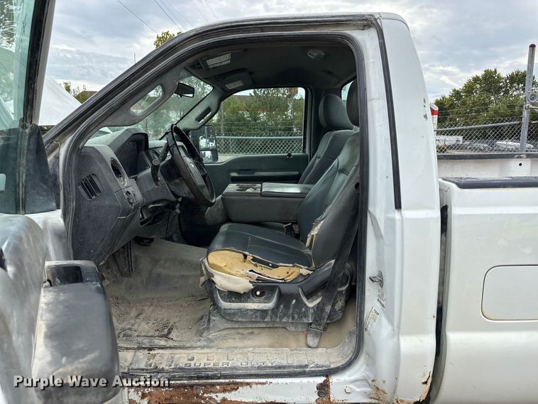 image for item EM6094 2012 Ford F250 Super Duty pickup truck