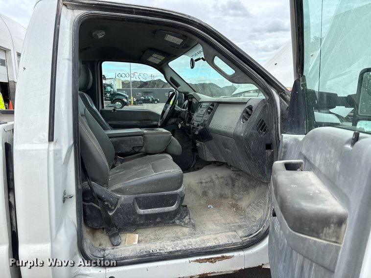 image for item EM6094 2012 Ford F250 Super Duty pickup truck