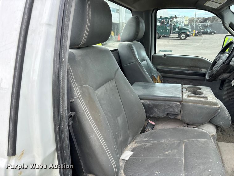 image for item EM6094 2012 Ford F250 Super Duty pickup truck