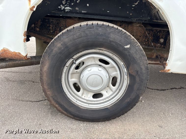 image for item EM6094 2012 Ford F250 Super Duty pickup truck