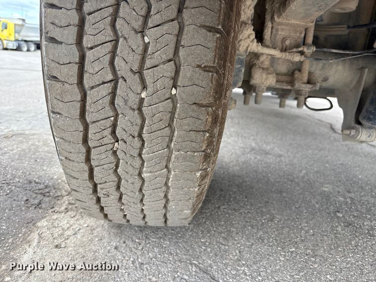 image for item EM6094 2012 Ford F250 Super Duty pickup truck