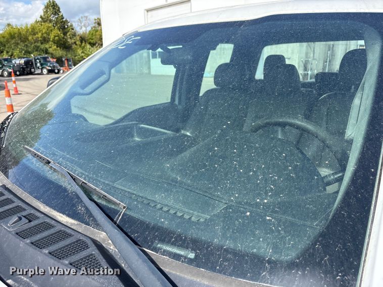 image for item EM6095 2018 Ford F250 Super Duty SuperCab pickup truck