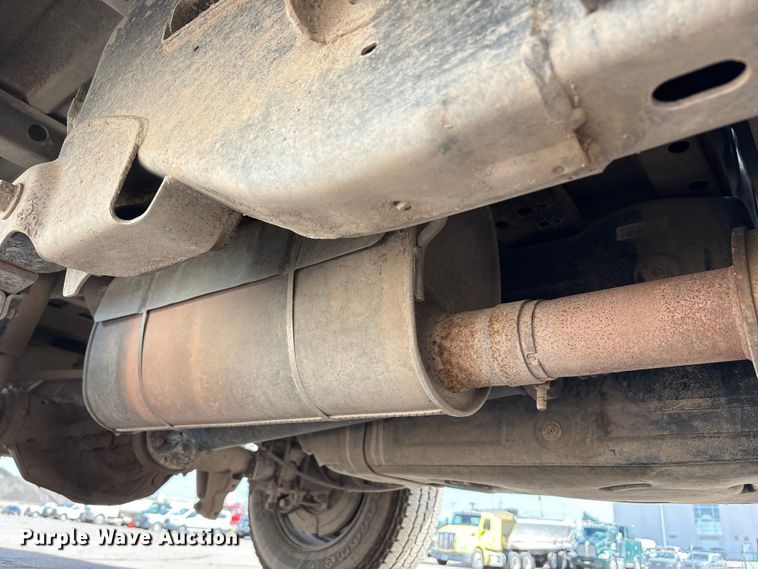 image for item EM6095 2018 Ford F250 Super Duty SuperCab pickup truck